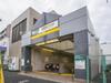 練馬春日町駅は、駅前のタワーマンションとスーパー「サミット」がランドマークです。駅付近を環状八号線が通っていることから、電車でも車でも都心・郊外へアクセスしやすいことが魅力のエリアです。						